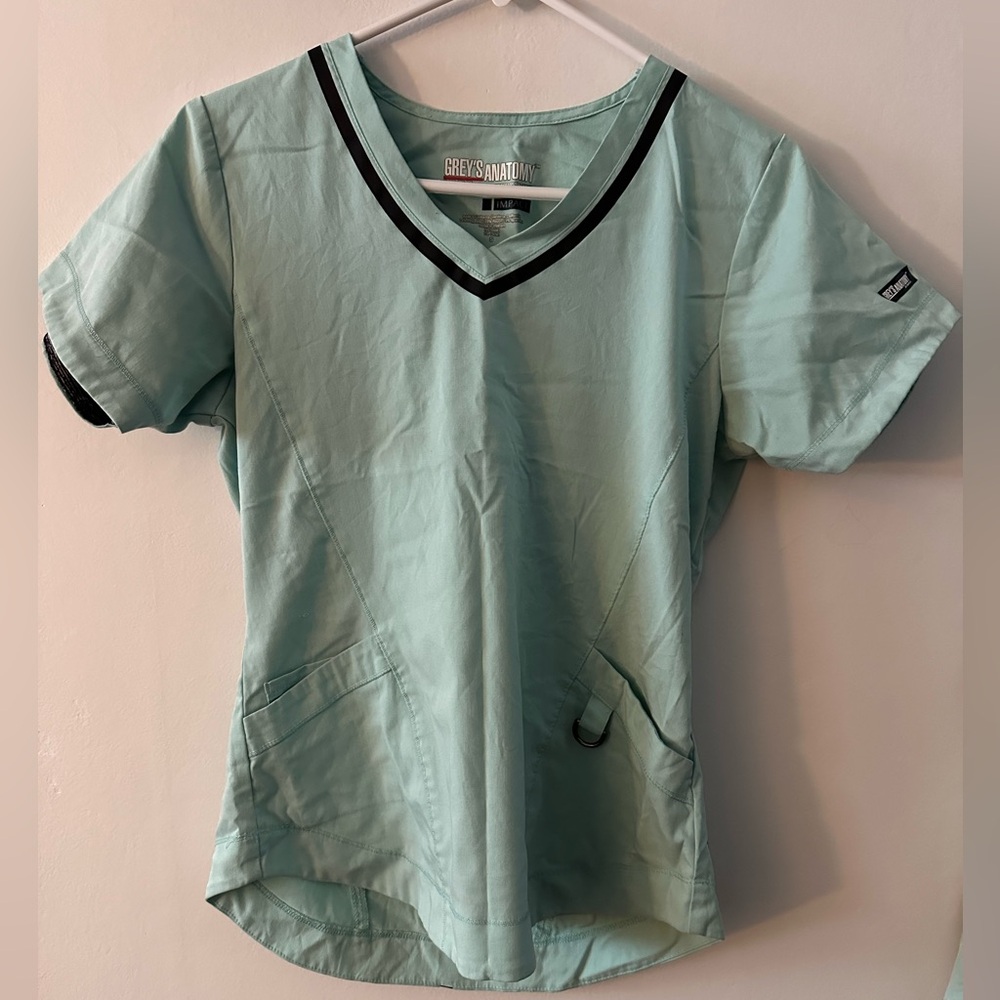 Greys Anatomy small scrub top